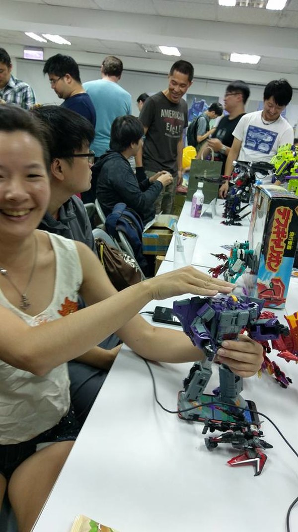 Photos From Taipei Transformers Con   Want To See Combiner Wars & Unite Warriors Computron Side By Side Or MP Delta Magnus  (9 of 35)